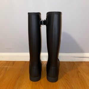 Woman’s refined slim fit tall rain boots